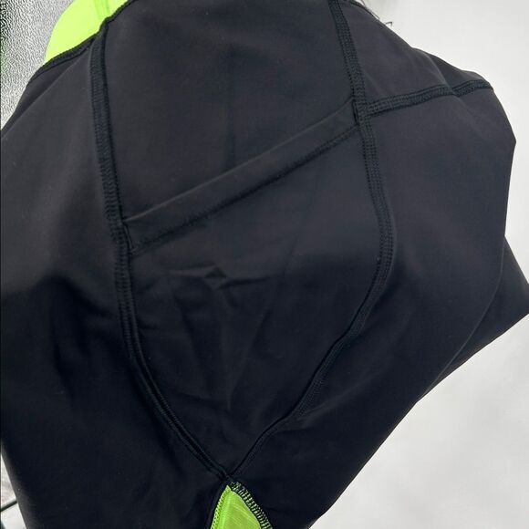 Lululemon Women's Capri Leggings Size 4 Black Black and Green Bottoms - Picture 8 of 12